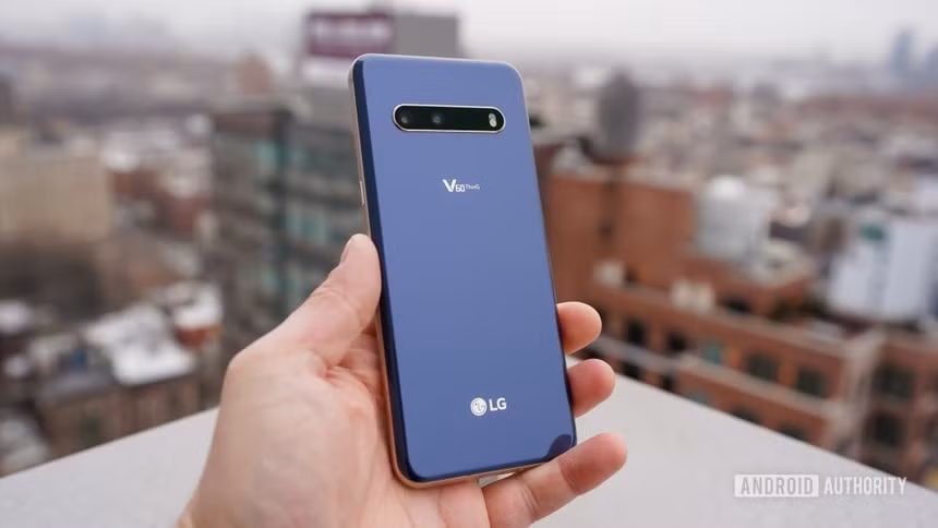 LG sẽ dừng kinh doanh mảng smartphone. Ảnh: Android Authority