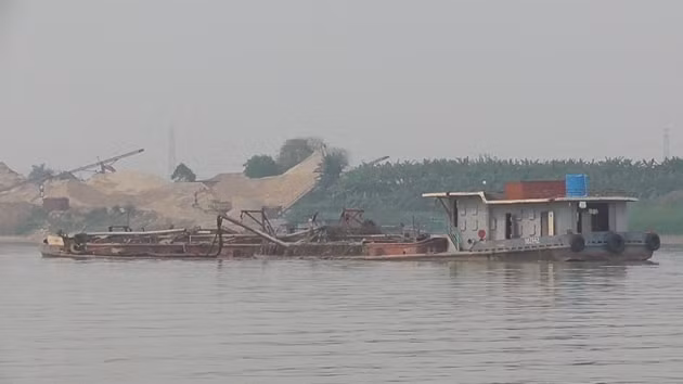 Hưng Yên để 'cát tặc' lộng hành nhiều năm. Ảnh: TL