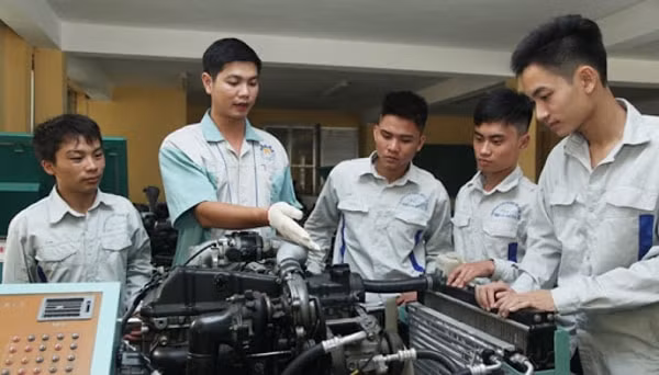 Người thất nghiệp được hỗ trợ kinh phí học nghề từ Quỹ bảo hiểm thất nghiệp. Ảnh minh họa