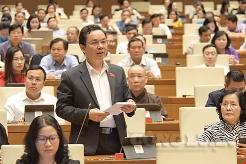Theo đại biểu Hoàng Văn Cường (đoàn ĐBQH TP Hà Nội).