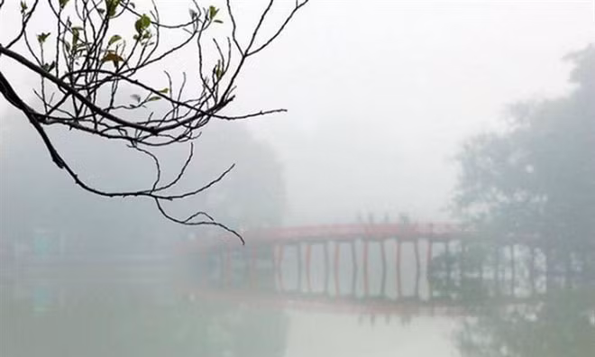 Hà Nội ngày 3/4, đêm và sáng có mưa nhỏ, mưa phùn và sương mù.