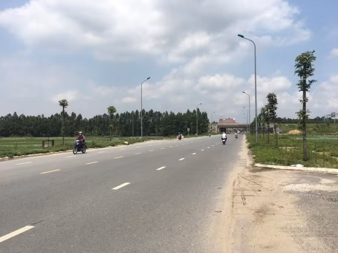 Con đường 3,8 km do Công ty Hưng Ngân là nhà đầu tư thông qua hợp đồng BT.