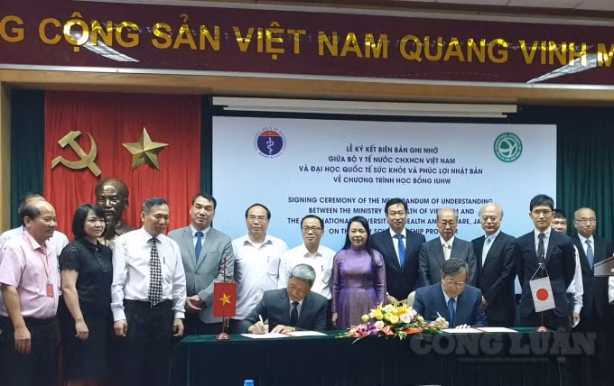 Lễ Ký kết Biên bản ghi nhớ hợp tác giữa Bộ Y tế Việt Nam và Trường Đại học Quốc tế Sức khỏe và Phúc lợi Nhật Bản.