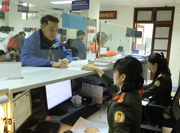 Dự thảo Luật Xuất cảnh, nhập cảnh của công dân Việt Nam đề xuất kết nối các cơ sở dữ liệu quốc gia về xuất cảnh, nhập cảnh với các cơ sở dữ liệu khác để xử lý thông tin. Ảnh minh họa