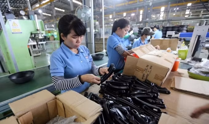 lựa chọn tốt nhất của DN Việt Nam là tạo ra nhãn hiệu sản phẩm riêng theo hướng thiết kế và tổ chức chuỗi giá trị sản xuất tối ưu trên phạm vi toàn cầu. (Ảnh minh họa)