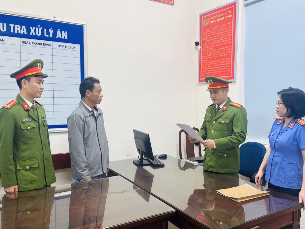 bat tam giam lai xe o to khong chap hanh do nong do con lang ma csgt hinh 1