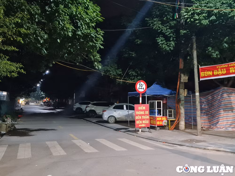 chinh quyen tao dieu kien to chuc trong giu xe thu phi trai quy dinh quanh den tran den mau hinh 6