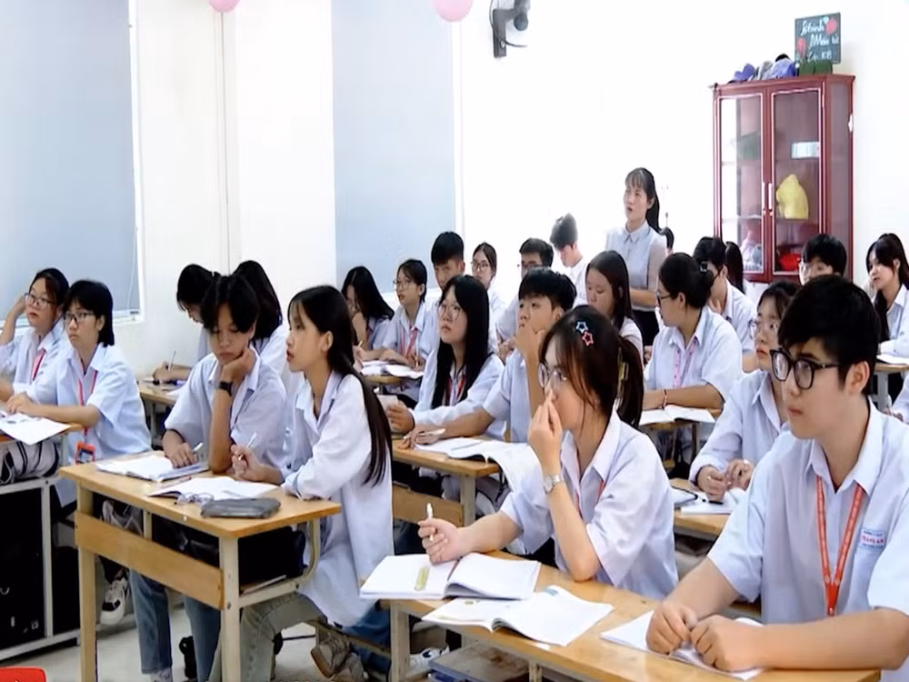 truong dai hoc hoa lu dia chi do trong cong tac dao tao va cung cap nguon nhan luc chat luong cao hinh 2
