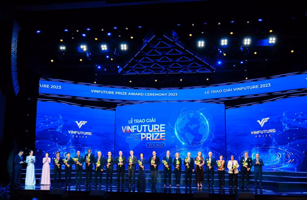 vinfuture cong bo danh sach hoi dong giai thuong vinfuture mua 4 2024 hinh 4