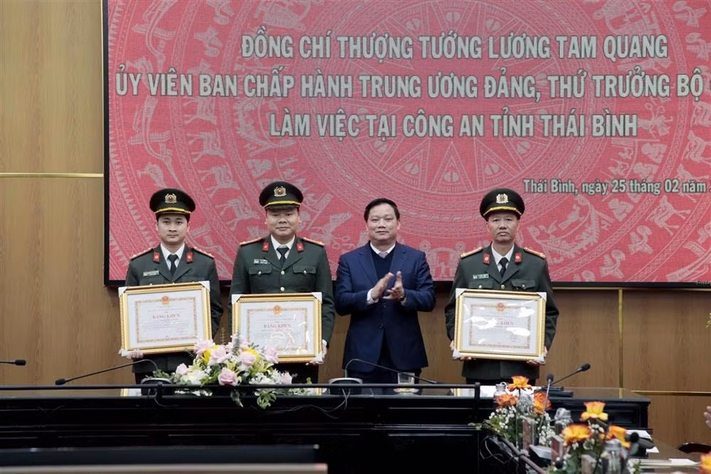 lanh dao bo cong an lam viec voi cong an tinh thai binh hinh 3