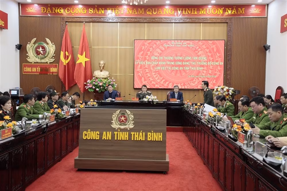lanh dao bo cong an lam viec voi cong an tinh thai binh hinh 1