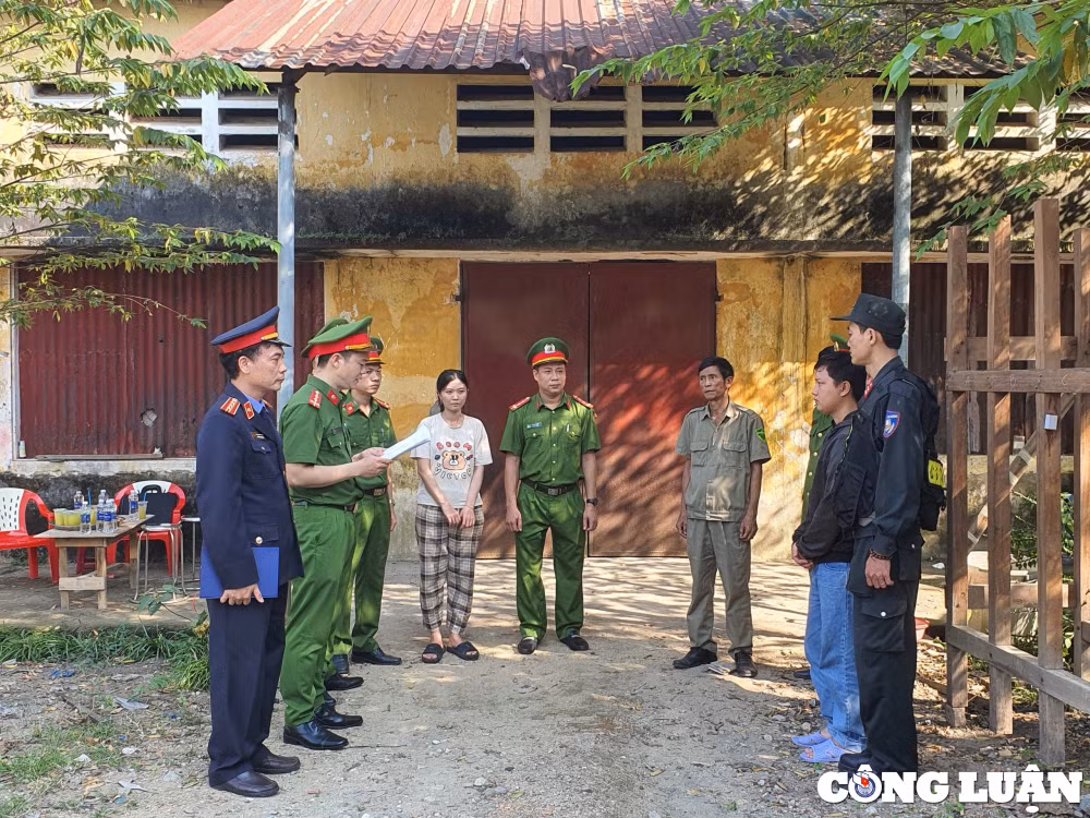 thua thien hue khoi to vu an bat tam giam 5 doi tuong buon ban hang gia hinh 3