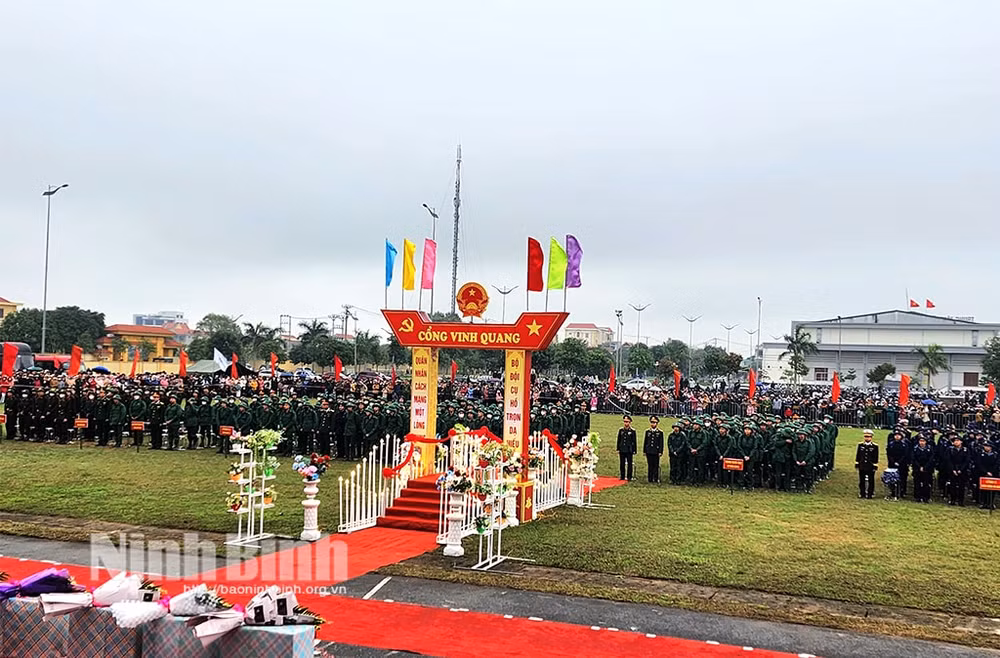 hon 1700 thanh nien ninh binh hang hai len duong nhap ngu hinh 5