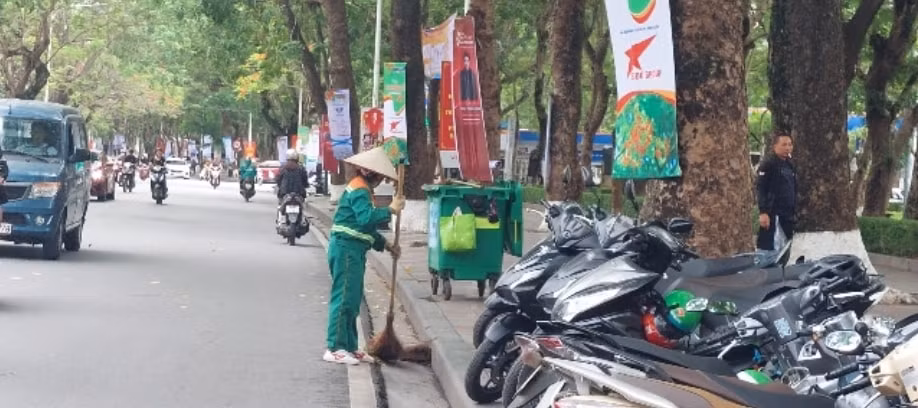 cong ty moi truong do thi hai phong gin giu canh quan moi truong phuc vu nhan dan vui tet don xuan hinh 2
