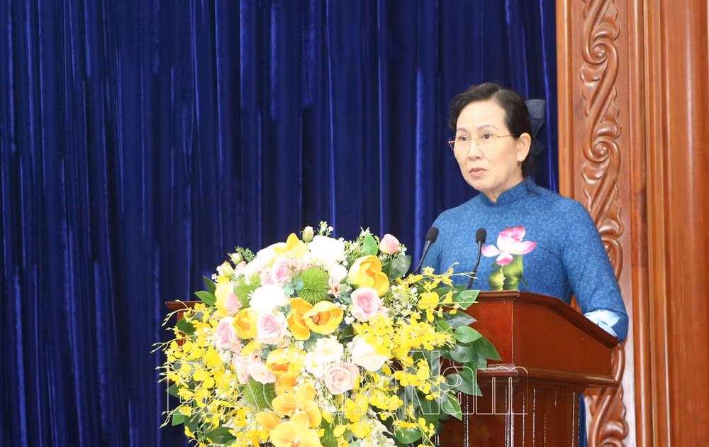 chu tich nuoc vo van thuong tham lam viec tai ha nam hinh 3