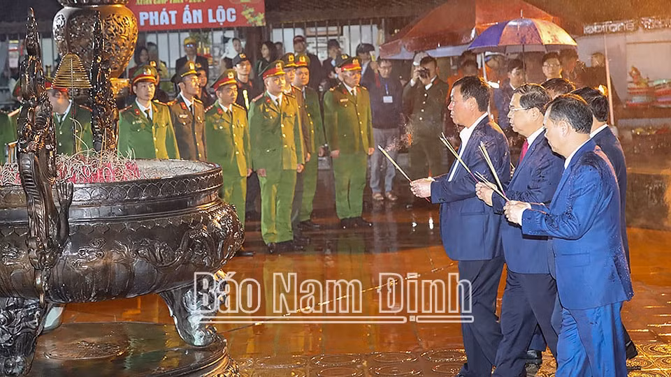 trang trong le khai an den tran xuan giap thin 2024 hinh 2
