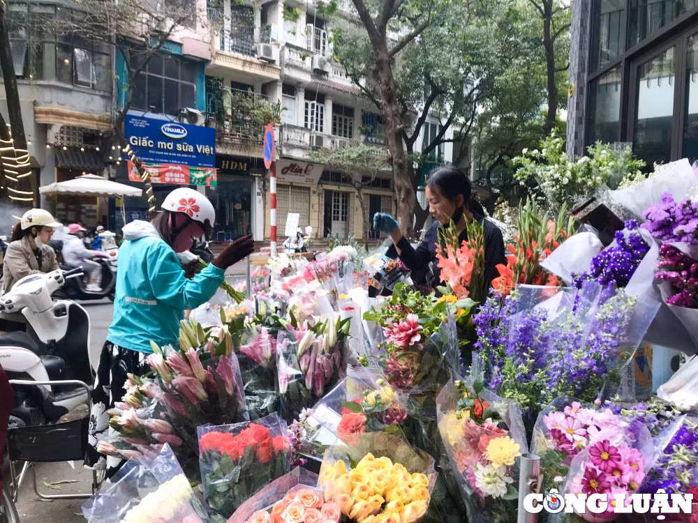 thi truong ram thang gieng hang hoa doi dao trau cau tang gia hinh 2