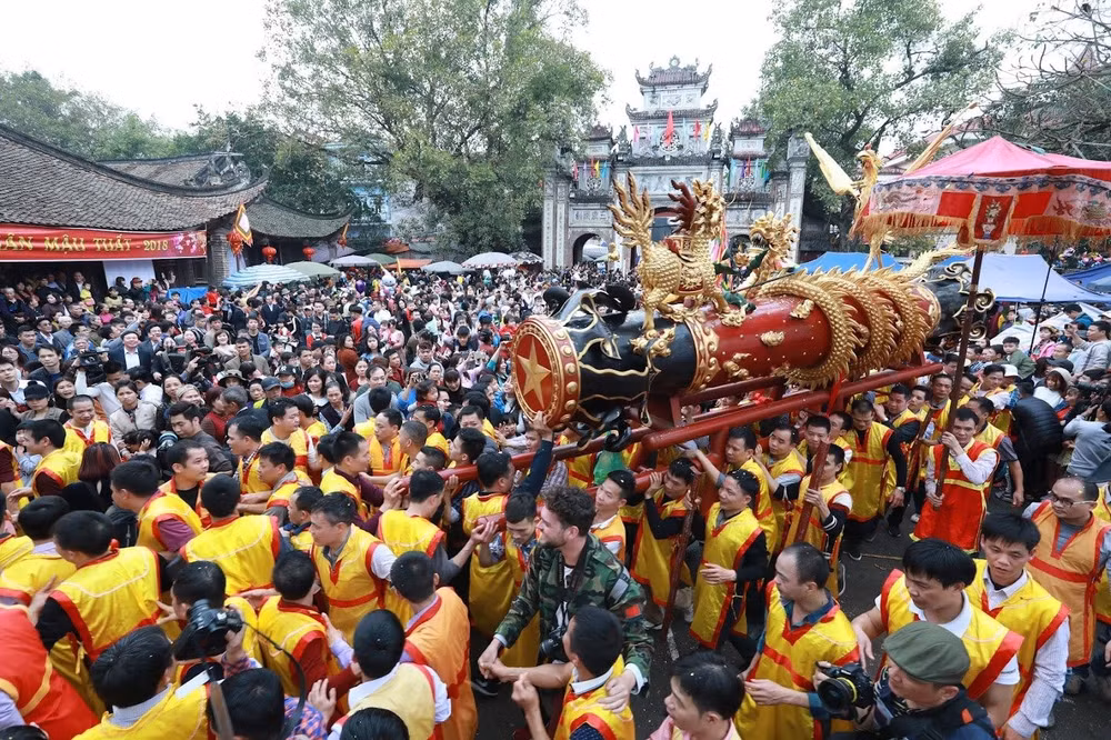 tu van nan bien tuong le hoi dung de niem tin tam linh bi truc loi hinh 1