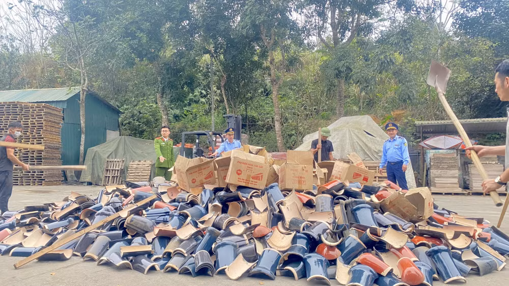 thanh hoa xu phat 90 trieu va buoc tieu huy hon 11000 vien ngoi gia hinh 3