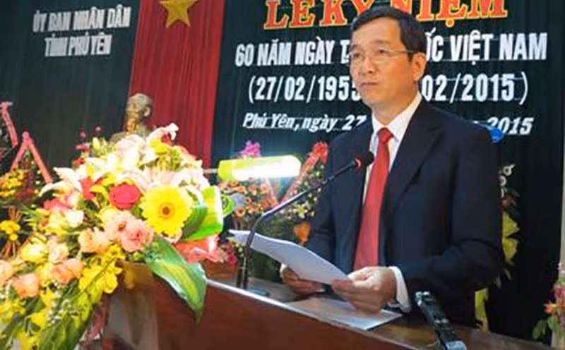 thu tuong ky luat canh cao ong tran quang nhat nguyen pho chu tich ubnd tinh phu yen hinh 1