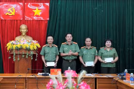 Triệt phá đường dây tổ chức xuất nhập cảnh trái phép, Công an Gia Lai được thưởng nóng
