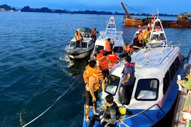 Vụ đắm tàu du lịch trên Vịnh Hạ Long: Đã có 13 người thiệt mạng