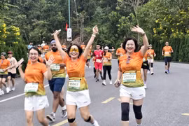 Sắc cam bùng cháy tại Yên Tử Heritage Marathon 2025