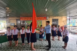 Gần 200 học sinh sẽ không còn phải ngồi học trong lớp tôn nóng bức tại siêu đô thị giáo dục