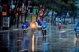 Thời tiết Hà Nội 3 ngày tới: Mưa giông mạnh, sau có nắng