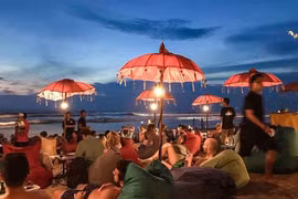Người dân Bali bức xúc vì khách du lịch đông nhưng tiêu ít