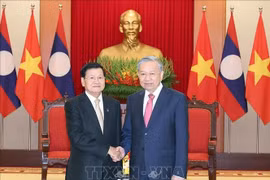 Tổng Bí thư Tô Lâm gặp Tổng Bí thư, Chủ tịch nước Lào nhân dịp Lễ mở ký Công ước Hà Nội
