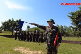 Dấu chân những người thầy áo lính thầm lặng gieo mầm tri thức