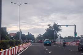 Nguyên nhân ô tô chưa thể rẽ trái từ đường Cộng Hòa vào C12 để vào nhà ga T3