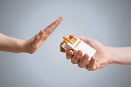 Bộ Công Thương tăng cường kiểm soát bán lẻ thuốc lá cho người trẻ