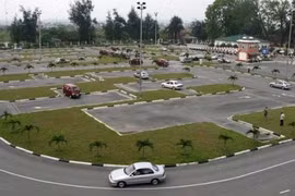 Không làm gián đoạn việc cấp, đổi giấy phép lái xe của người dân