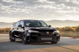 10 ô tô bán ít nhất tháng 1/2025: Civic Type R dẫn đầu, Corolla Altis rơi nhóm nguy hiểm