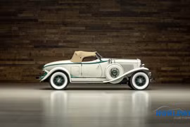 Siêu xe cổ Auburn 1932 với lịch sử 44 năm được đem đấu giá