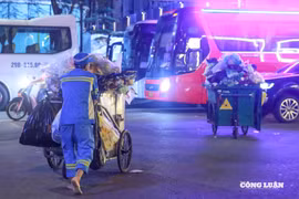 Công nhân vệ sinh - những “người hùng thầm lặng” sau buổi sơ duyệt diễu binh
