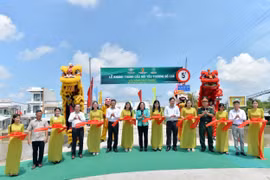 Nhựa Tiền Phong khánh thành loạt Cầu nối yêu thương ở các tỉnh miền Nam
