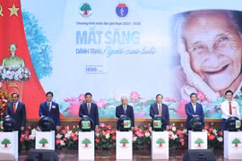 Phát động Tháng hành động vì người cao tuổi và chương trình "Mắt sáng cho người cao tuổi"