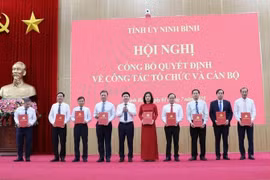 Nhiều tỉnh đồng loạt kiện toàn tổ chức, nhân sự sau sáp nhập