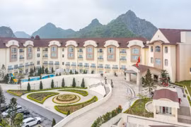 Nghỉ lễ 30/4 và cao điểm Hè 2025: Trải nghiệm ‘sang-xịn-mịn’ chỉ cách Hà Nội một giờ lái xe