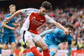 Arsenal thua ngược Bournemouth tại vòng 35 Ngoại hạng Anh 2024/25
