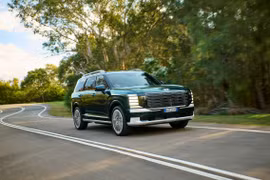 Hyundai Palisade Hybrid 2026 giá gần 1,6 tỷ đồng chờ về Việt Nam