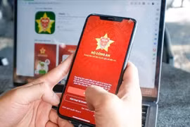 Công an Hà Nội tạm dừng tiếp nhận một số thủ tục hành chính trên VNeID