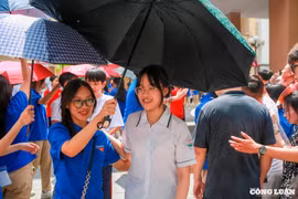 Kỳ thi vào lớp 10 THPT ở Hà Nội, chiều tối sẽ có mưa rào và dông