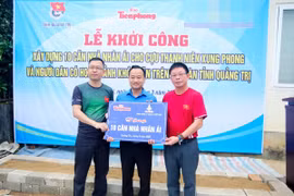 Khởi công xây dựng 10 căn nhà cho cựu thanh niên xung phong và hộ nghèo tỉnh Quảng Trị