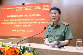 Hội thảo quốc gia về bảo vệ Tổ quốc: An ninh vững, phát triển mạnh, không có vùng cấm