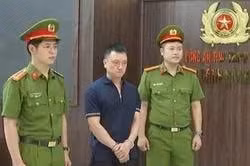 Vi "ngộ" và đồng phạm bị khởi tố thêm tội danh