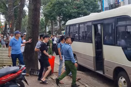Hơn 300 cán bộ Công an Gia Lai đột kích hàng loạt tụ điểm “bay lắc” lúc rạng sáng
